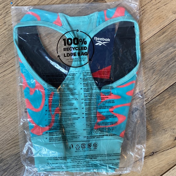 NWT- REEBOK SPORTS BRA- RUNNING 💙 - Picture 2 of 4